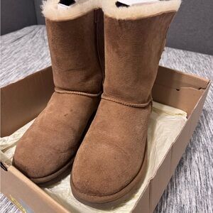 UGG Classic Tan Suede Women's Boots